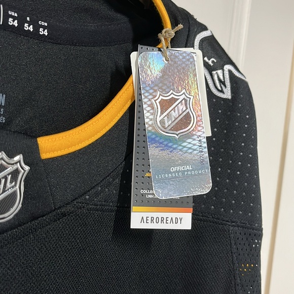 Men’s Marcus Pettersson Autographed Pittsburgh Penguins Black Alternate Jersey - Picture 5 of 6